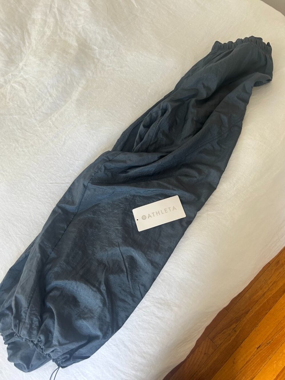 Athleta Lunar Sheen Utility Mid Rise Pant - Size Small - Charcoal Grey - Picture 3 of 5
